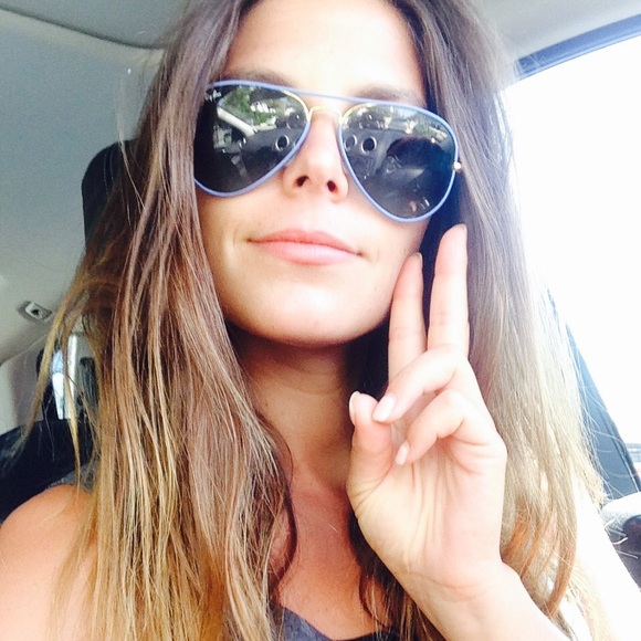 Alexa Robertiello - Poshmark Profile Picture of Alexa Robertiello (@alexarob) on Poshmark