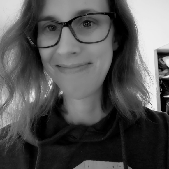 Profile Picture of Christine Mocny (@cmoc) on Poshmark