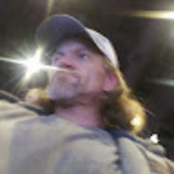 Profile Picture of Tony Zyla (@zyla744) on Poshmark