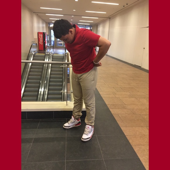 Profile Picture of Bryant Abreu (@b_ry15) on Poshmark