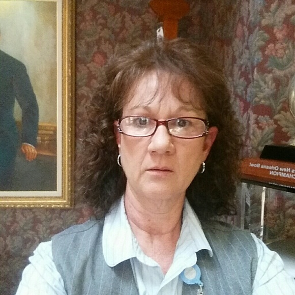 Profile Picture of Cindy Secrest (@csecrest01) on Poshmark