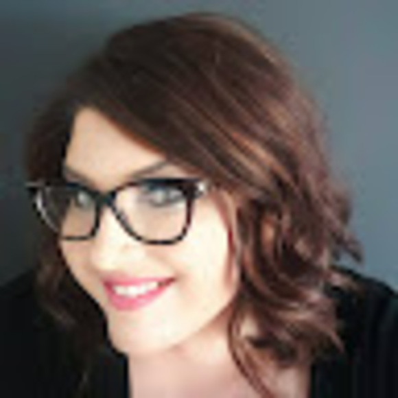 Tiffiney Baumgarden - Poshmark Profile Picture of Tiffiney Baumgarden (@tbaumgarden) on Poshmark