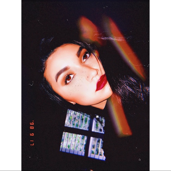 Profile Picture of Erika Perry (@erikaperry99) on Poshmark