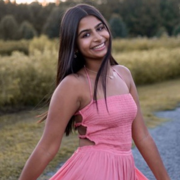 Profile Picture of Esha Patel (@epatel188) on Poshmark