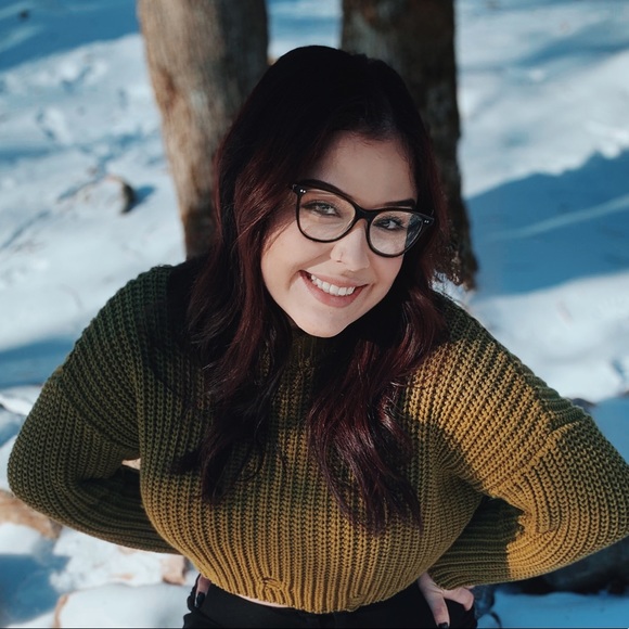 Profile Picture of Brianna Ruggiero (@briannaruggiero) on Poshmark