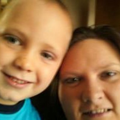 Profile Picture of Heather Downs (@dawson0649) on Twitter