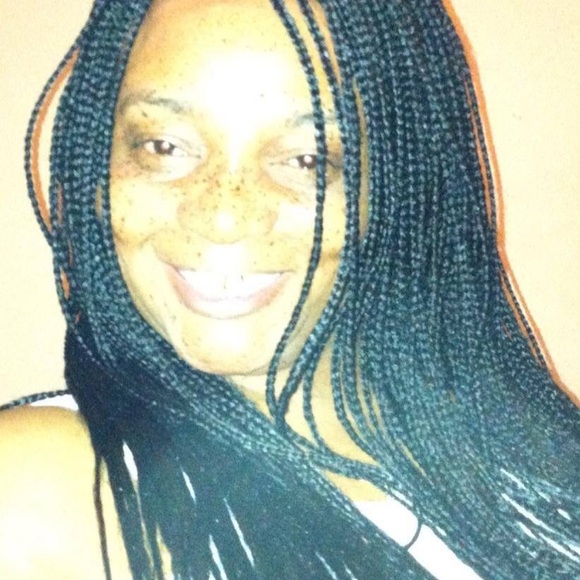 Profile Picture of Monica Borders (@mlborders) on Poshmark