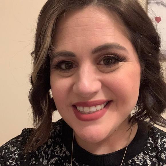 Profile Picture of Stephanie Schaefer (@boschaef) on Poshmark