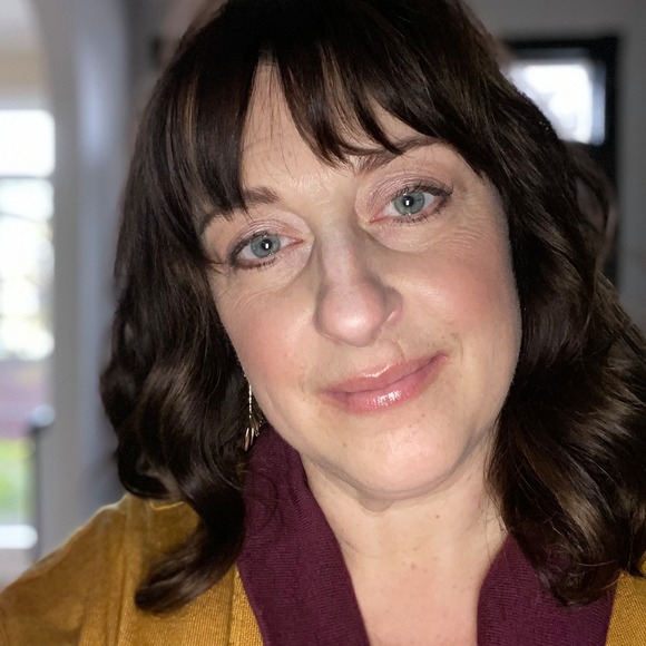 Profile Picture of Pam Wikman (@pwikman) on Poshmark