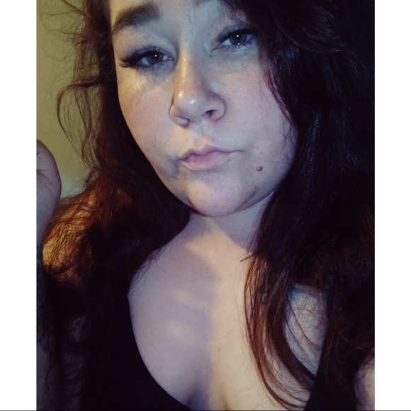 Profile Picture of Briana Phelps (@briana_phelps) on Poshmark
