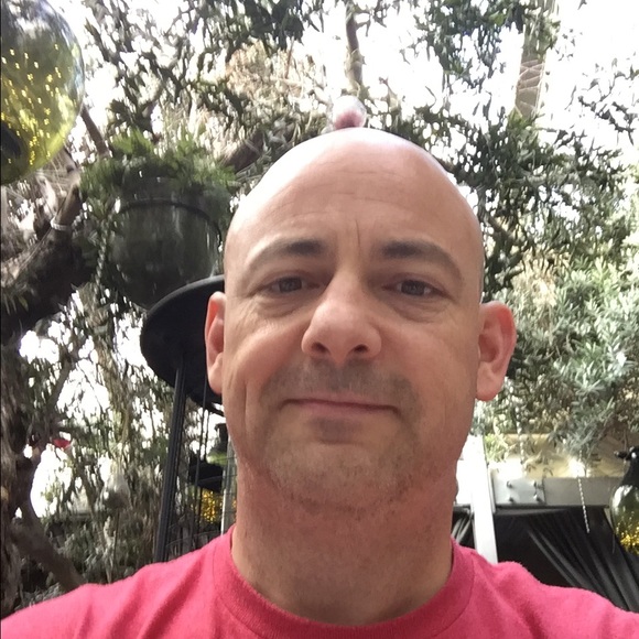 Profile Picture of Kevin Mccullar (@kevinloyd) on Poshmark