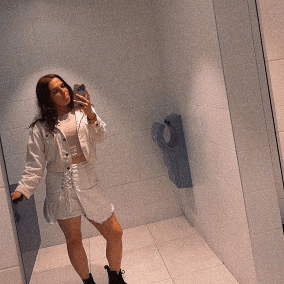 Profile Picture of Tylaa anne Cromie (@tcromie) on Poshmark