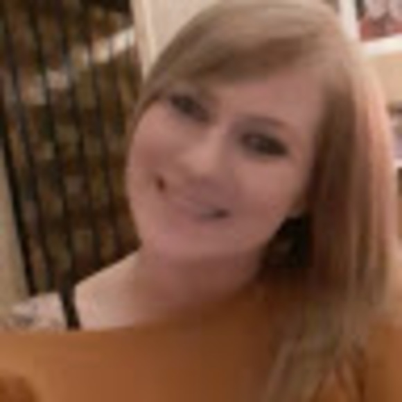 Profile Picture of Heather Bryant (@bryanth308) on Poshmark
