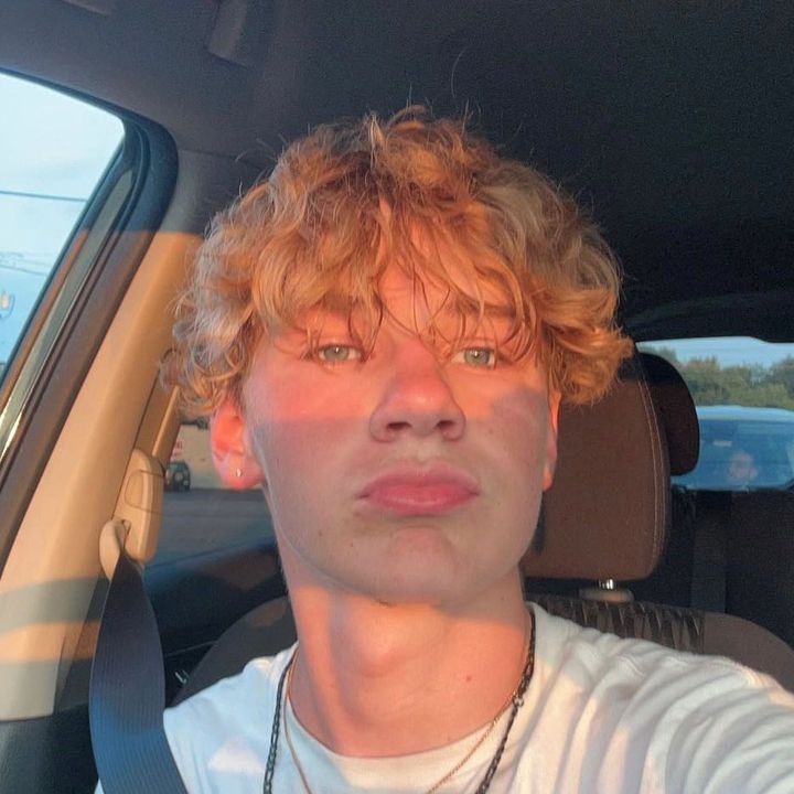 Profile Picture of sean (@seanknightt) on Tiktok