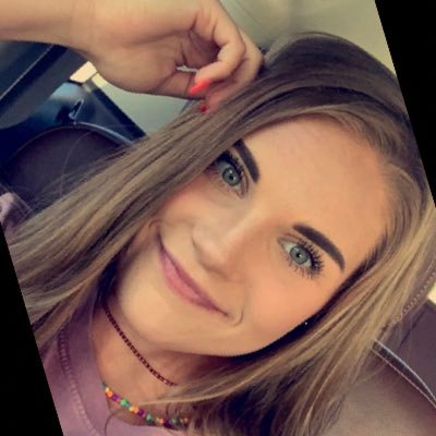 Profile Picture of JCEA💛 (@jceamelton) on Twitter