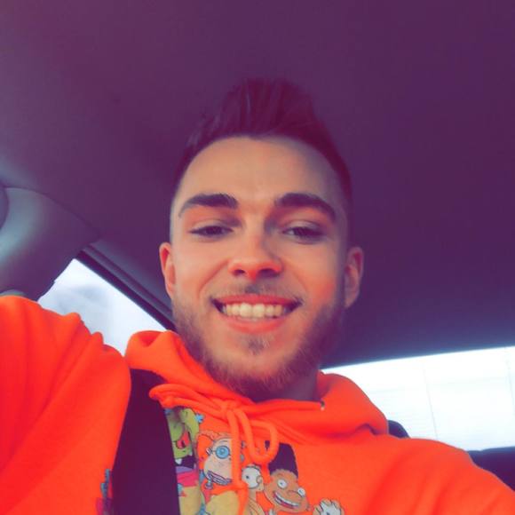 Profile Picture of Michael Henk (@michaelhenk989) on Poshmark