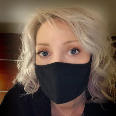 Profile Picture of Lori Jo Ⓥ (@lorijoxoxo) on Twitter