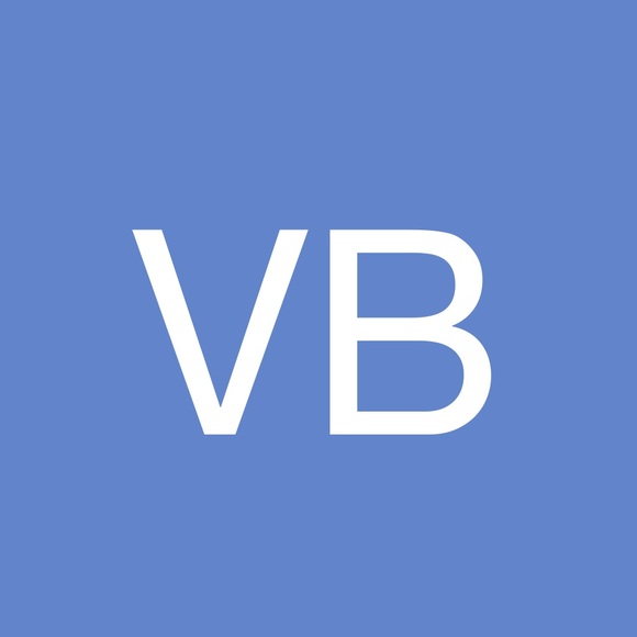 Profile Picture of Vivian Block (@vivianblock) on Poshmark