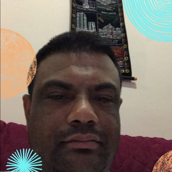 Profile Picture of Suhendra Persaud (@suhendrapersaud) on Poshmark