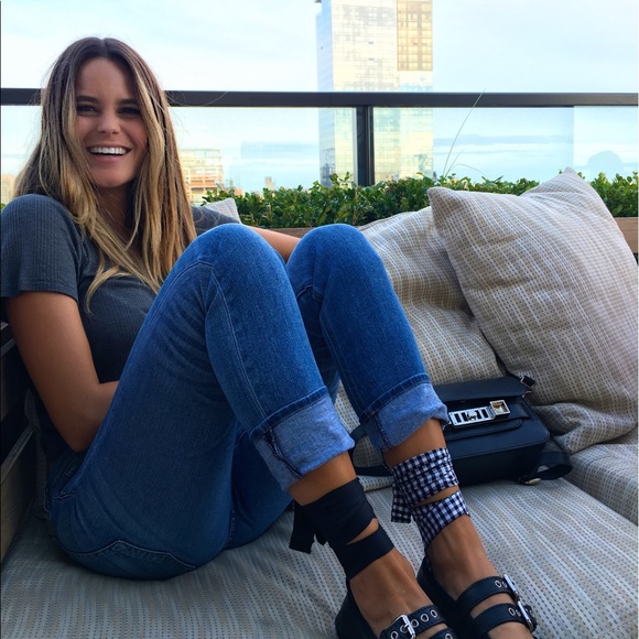 Profile Picture of Nicole Scarpetta (@nscarpetta) on Poshmark