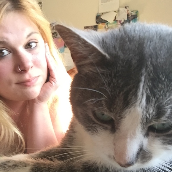 Profile Picture of Christina Spellman (@cspell89) on Poshmark