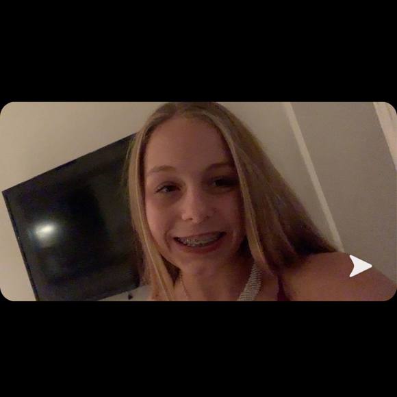 Profile Picture of Jess Haering (@jesshaering) on Poshmark