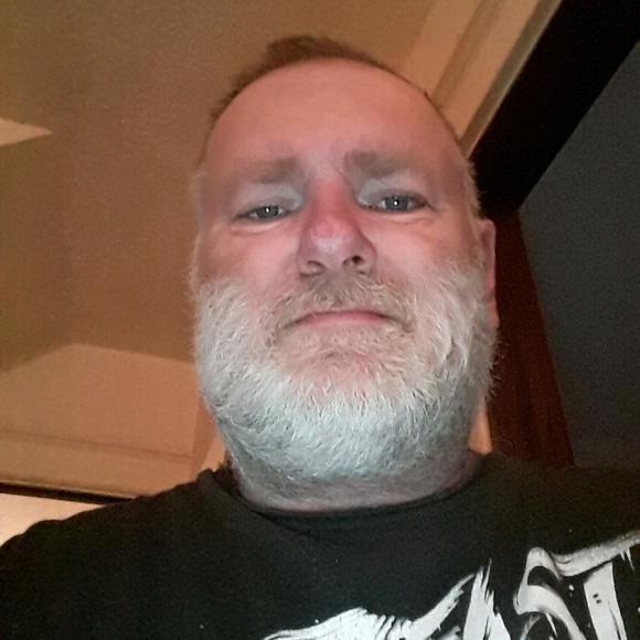 Profile Picture of Myron Bable (@devil52) on Poshmark