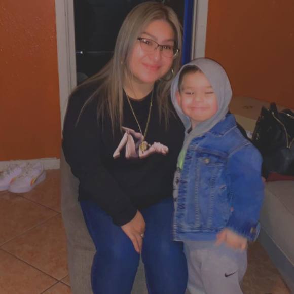 Profile Picture of Ariel Salazar (@adesiree92) on Poshmark