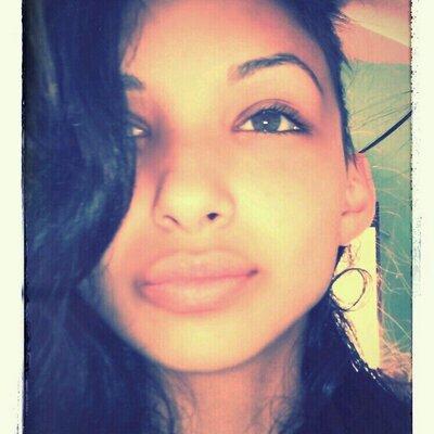 Profile Picture of Roberta Teixeira (@Bettinha12) on Twitter
