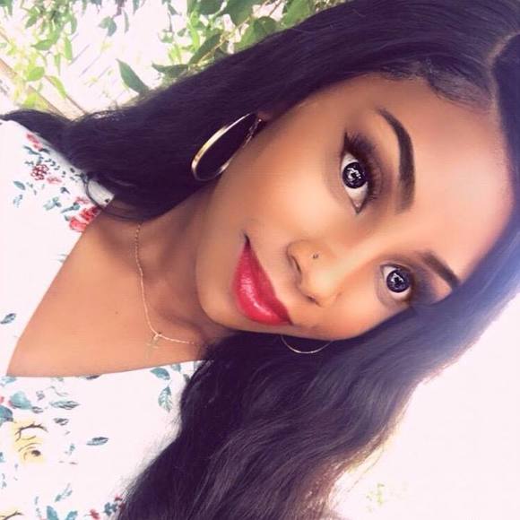 Profile Picture of Christina Laurenceau (@chrischris147) on Poshmark