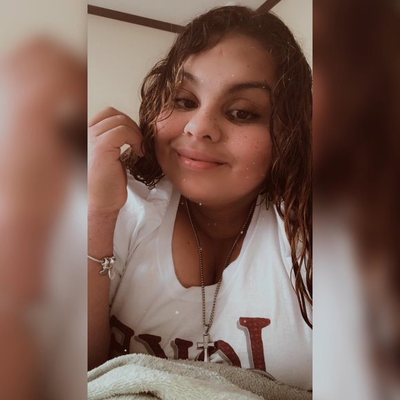 Profile Picture of Fernanda Alberto (@fernandaalberto) on Poshmark