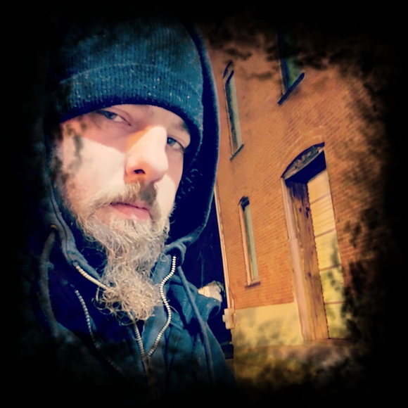 Profile Picture of Jason Spencer (@dadof41984) on Poshmark