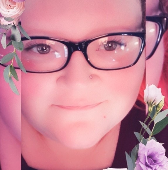 Profile Picture of Sandra Geist (@geistfamily429) on Poshmark