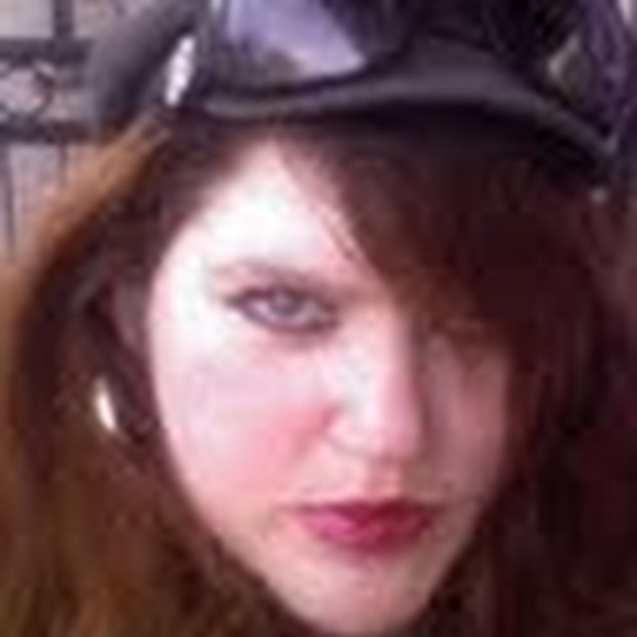 Profile Picture of Doe Cavalera (@poppyxxx) on Poshmark