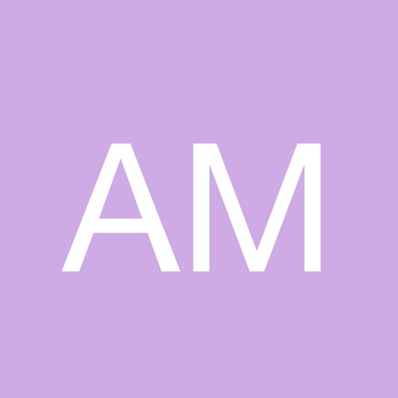 Profile Picture of Angie Markway (@amarkway) on Poshmark