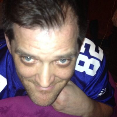 Profile Picture of Pamela Clausen (@redaige11) on Twitter