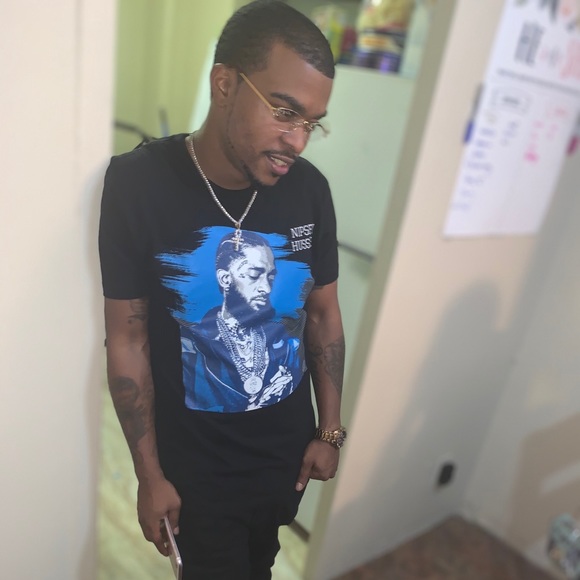 Profile Picture of Michael Andrews (@hennyboy718) on Poshmark