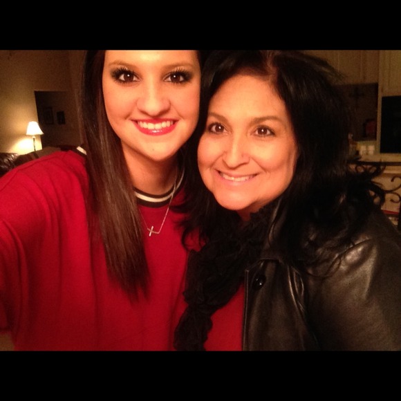 Profile Picture of Cora Patton (@pattonc) on Poshmark