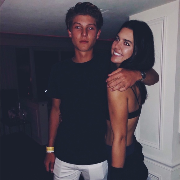 Profile Picture of Charles Stevens (@charlestevens1) on Poshmark