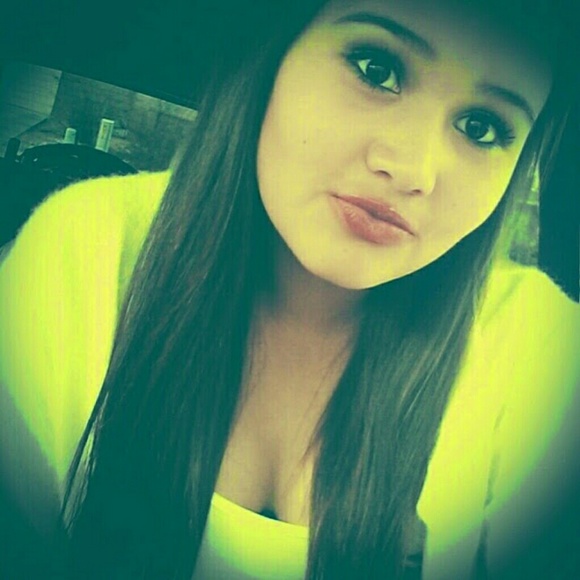 Profile Picture of Haley Kent (@haley_kent00) on Poshmark