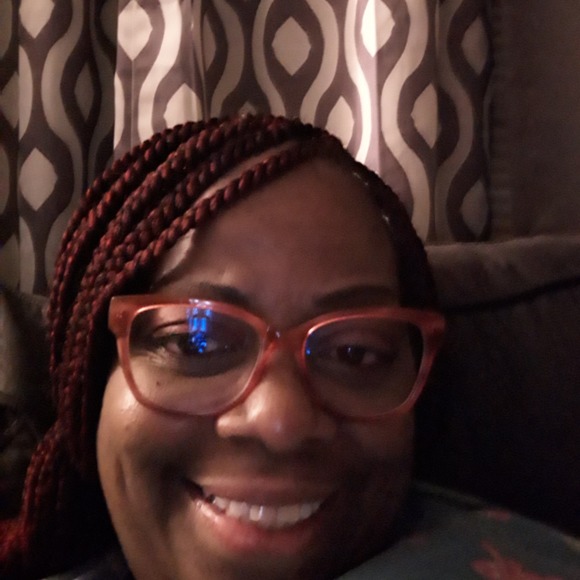 Profile Picture of Paula Welch (@soulsista55) on Poshmark