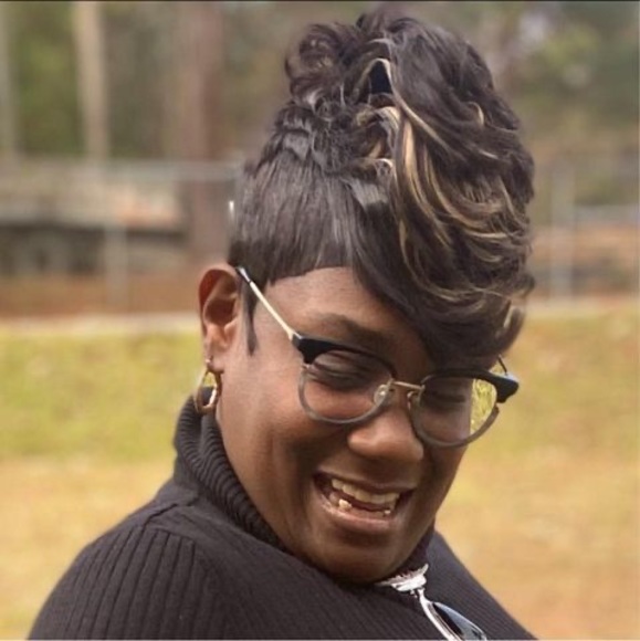 Profile Picture of Tan Paul (@tanpaul) on Poshmark