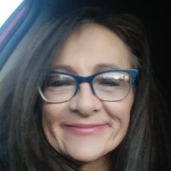 Profile Picture of Melanie Craghead (@crazylady54) on Poshmark