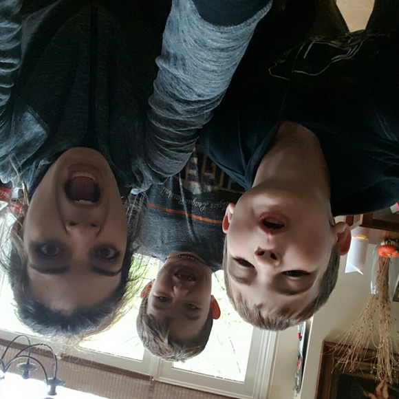 Profile Picture of Antoniett Carlesimo (@acarlesimo1989) on Poshmark