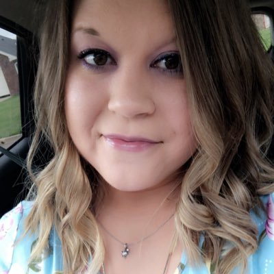 Profile Picture of Mrs. Moose (@DanielleJulian1) on Twitter