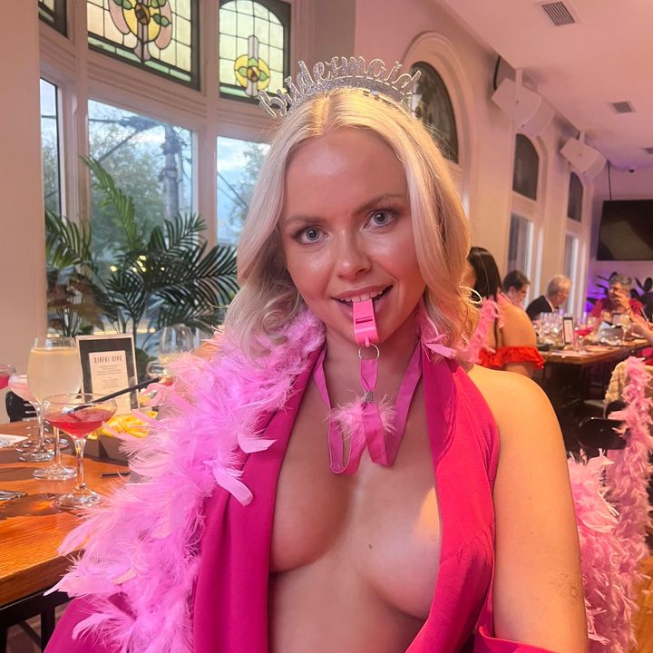 Profile Picture of hilarybeauchampp (@hilarybeauchampp) on Tiktok