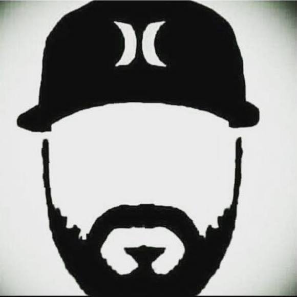 Benjamin Vela reyes - Poshmark Profile Picture of Benjamin Vela reyes (@benjaminvela512) on Poshmark