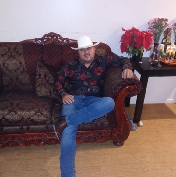 Profile Picture of Macho Barrita (@reibarrita) on Poshmark