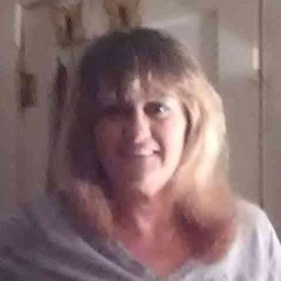 Profile Picture of Pamela Alexander (@pamelapowers860) on Poshmark