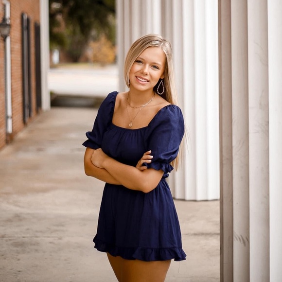 Profile Picture of Cloey Plyler (@cloeyplyler) on Poshmark